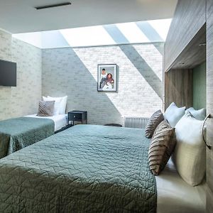Dreibettzimmer
